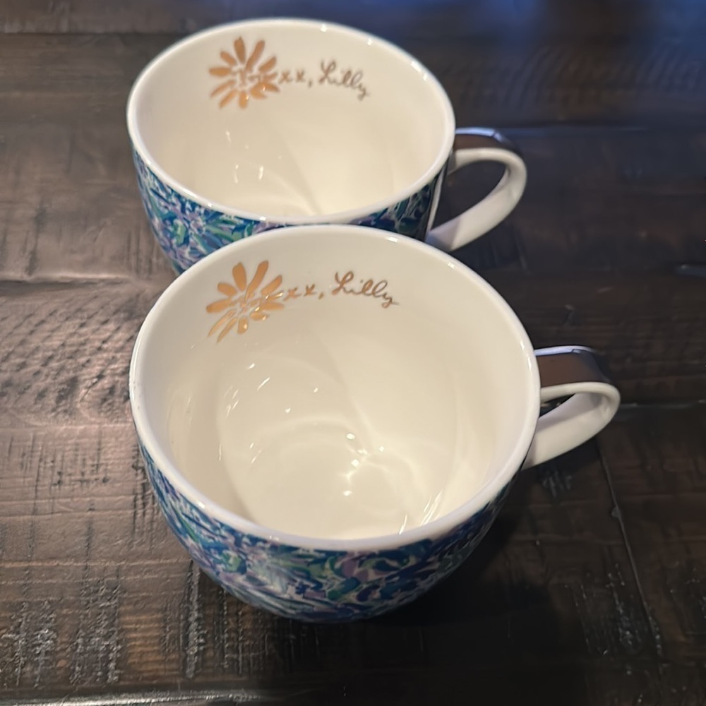 Lilly Pulitzer Tiger XX Lily Blue Floral Two 12oz Coffee Mugs Tea Cups Collector - Picture 6 of 16